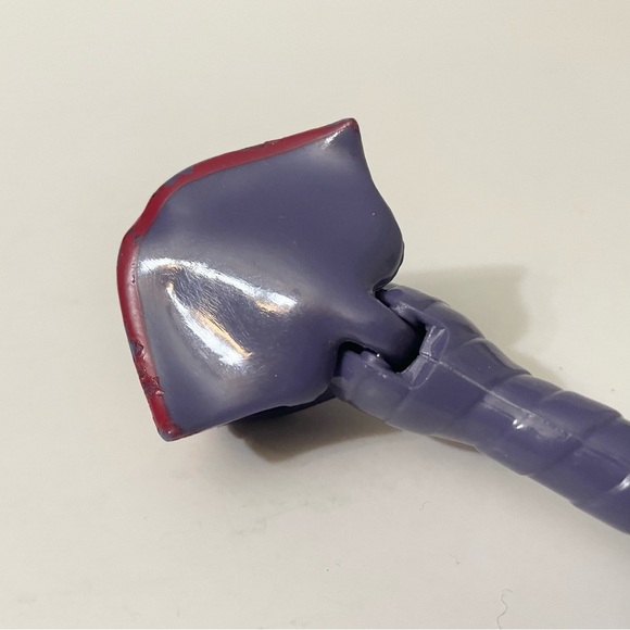 Legends of Batman Joker Action Figure Accessory Snapping Jaw Weapon - Picture 14 of 15